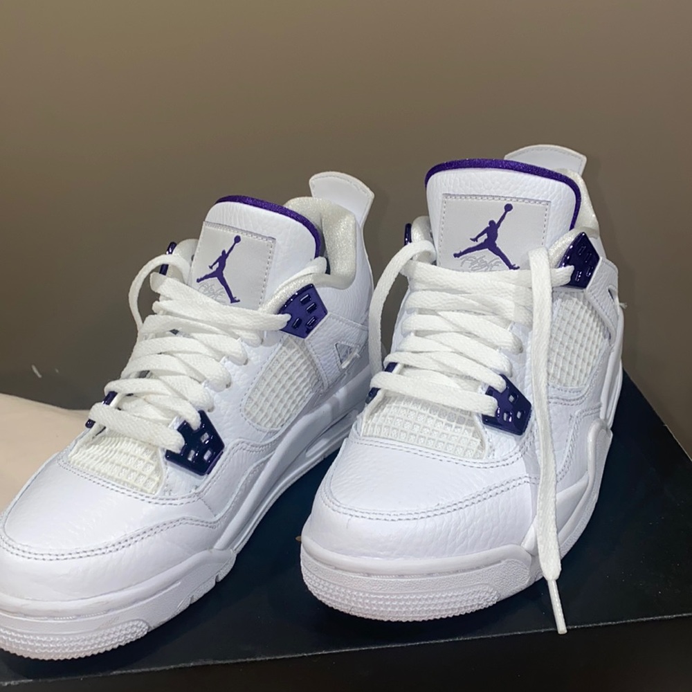Air Jordan 4 Retro Metallic Purple